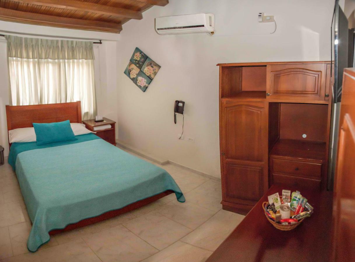 Hotel Casa Aragon Cartago Εξωτερικό φωτογραφία